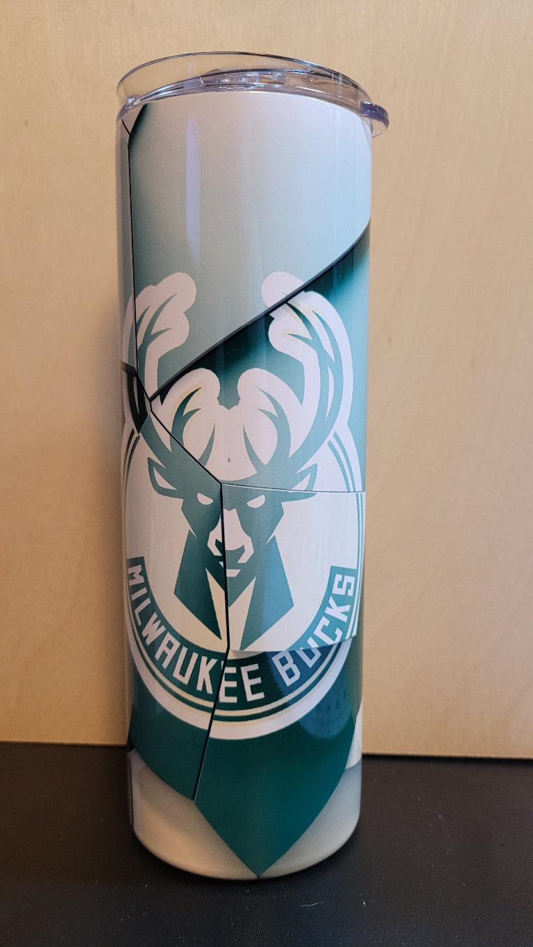 We present our new Sports Series to you with this Milwaukee Bucks Abstract Blocks tumbler. Bucks colors broken up and pieced back to together for a unique look