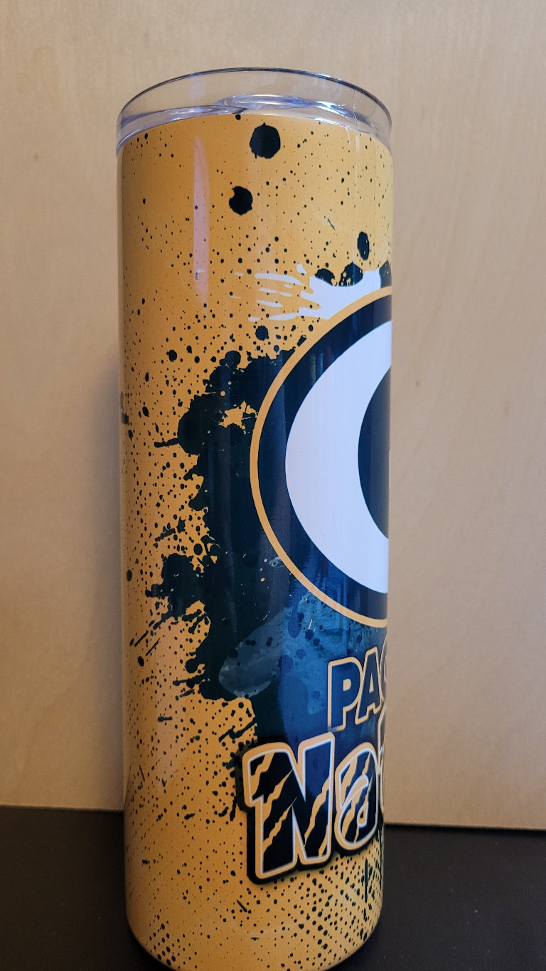 We present our new Sports Series to you with this Packers Paint Splash tumbler. Green & gold colors in a paint splatter format for a unique look.