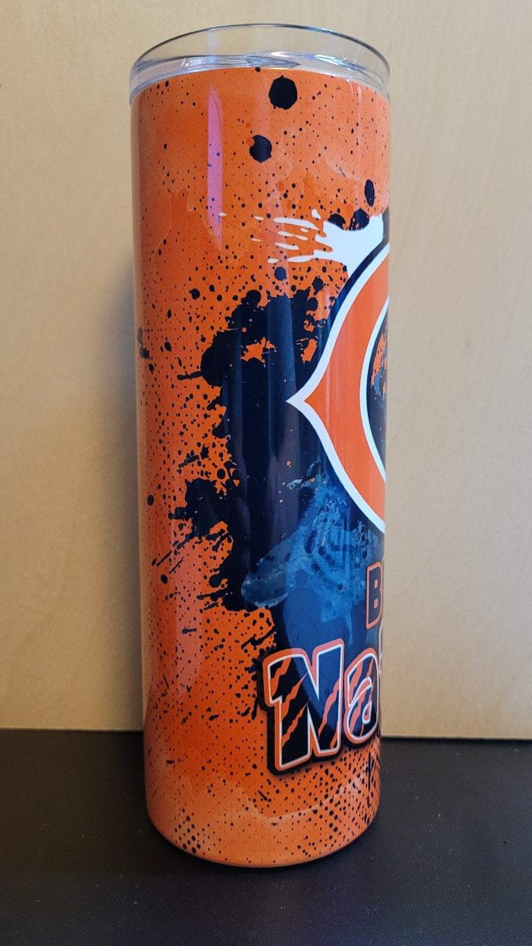 We present our new Sports Series to you with this Bears Paint Splash tumbler. Navy blue & orange colors in a paint splatter format for a unique look.