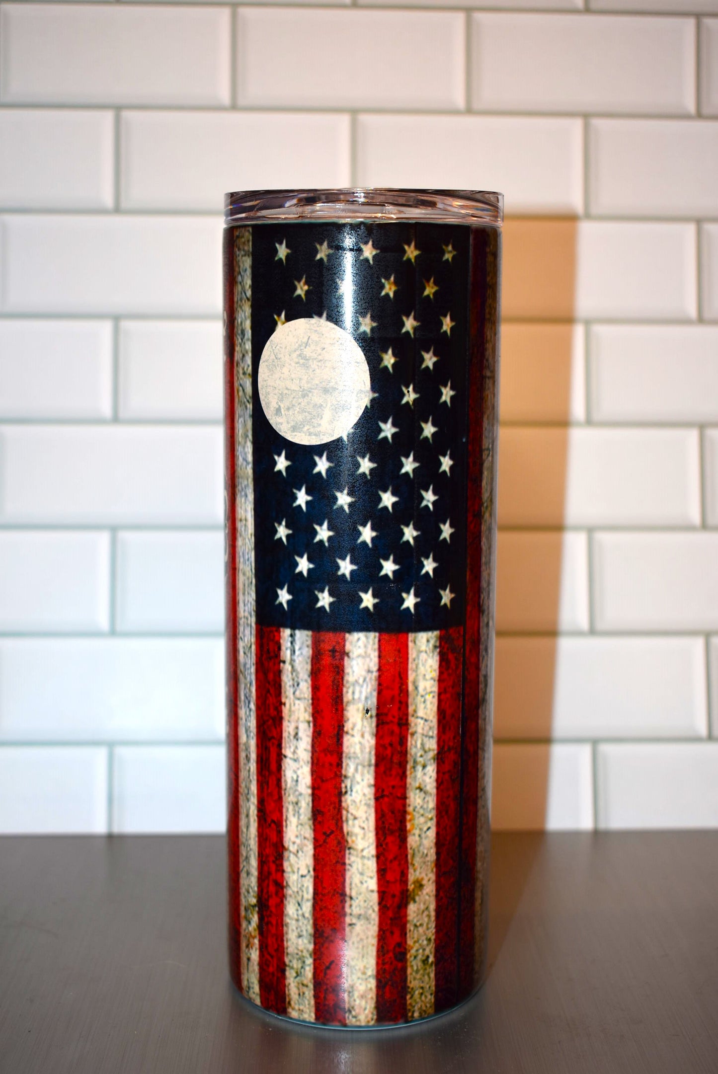 The 20 oz Makerflo Stainless Steel tumbler Cornhole Champ ensures you can bring your a-game with you. Boss of The Toss....can you say Air Mail!