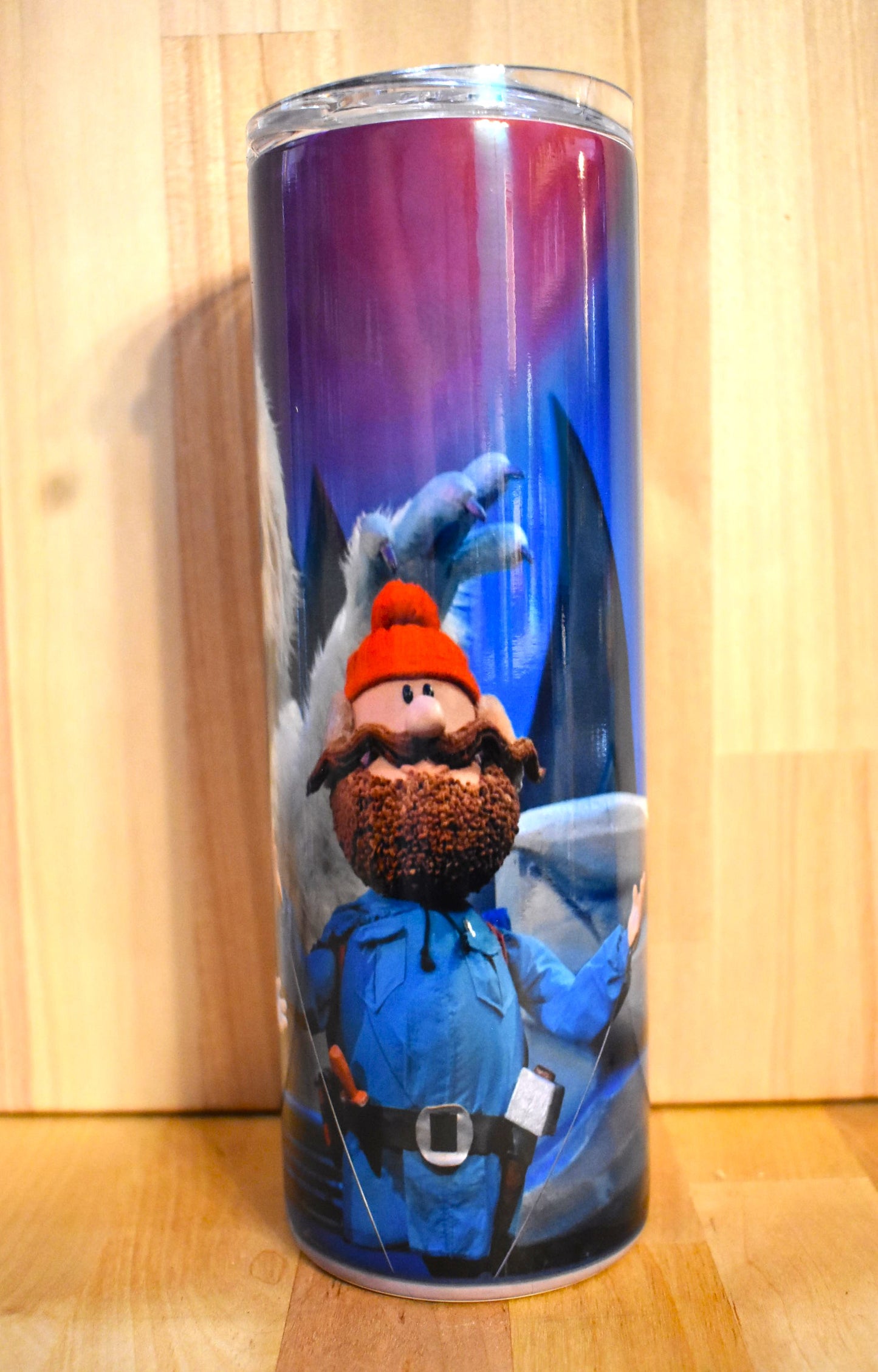 From the land of Misfits we bring you this Christmas scene. This Makerflo 20 oz tumbler is designed to keep beverages cold for up to 24 hours and hot for up to 8 hours with its double-wall vacuum insulation and sliding BPA-FREE lid & clear straw. Enjoy the Christmas spirit with this tumbler!