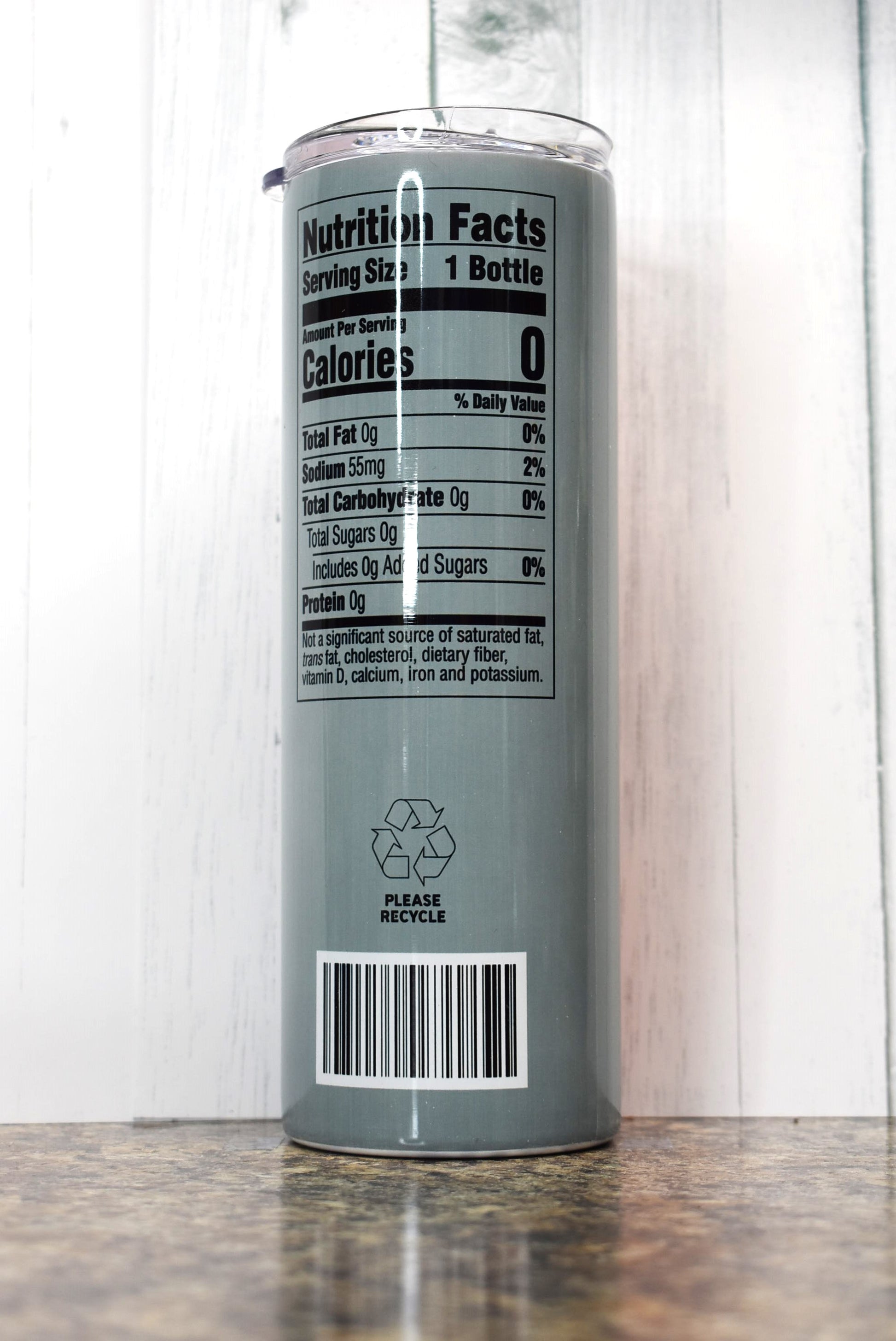 This 20 oz stainless steel Makerflo tumbler will hold your Diet Coke and give you a smile. Enjoy your favorite hot or cold beverage on the go and show off your style as you keep your drinks at the perfect temperature.